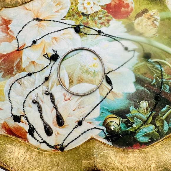 Vintage Black Jewelry Lot - Picture 8 of 13